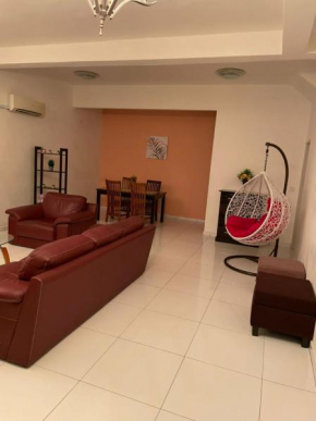 HOMESTAY TIARA VILLA